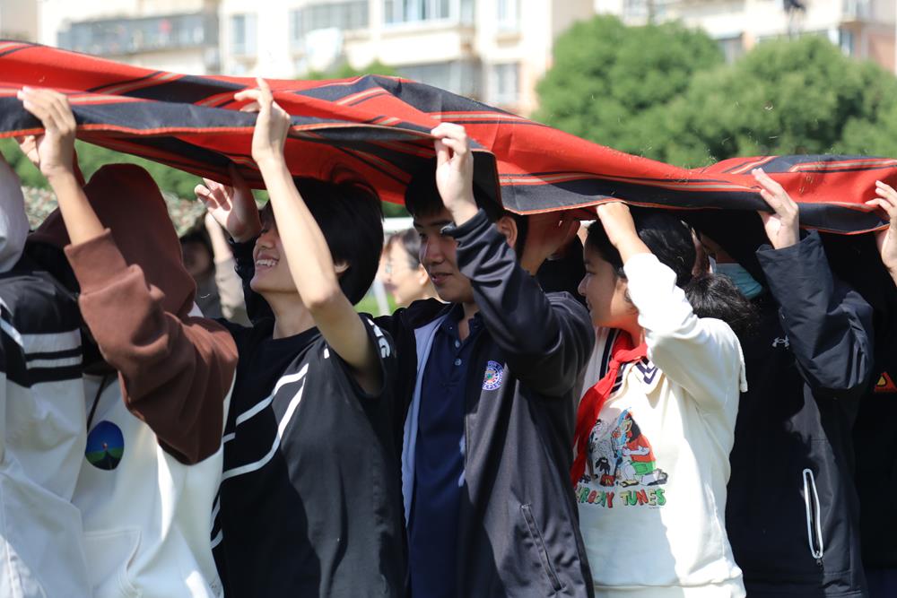 澳客足彩网-关于场上节奏明快，观众席欢呼声不绝于耳的信息